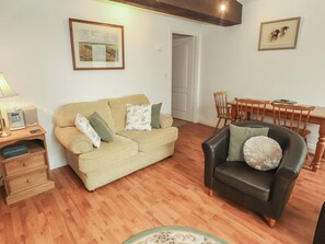 Cottage | Living area - The Coach House (Wigton)