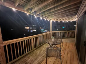 Outdoor dining - The Sunset Spot (Sunset Beach)