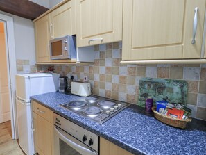 Cottage | Bếp riêng | Dụng cụ nấu nướng/bát dĩa/dao nĩa 