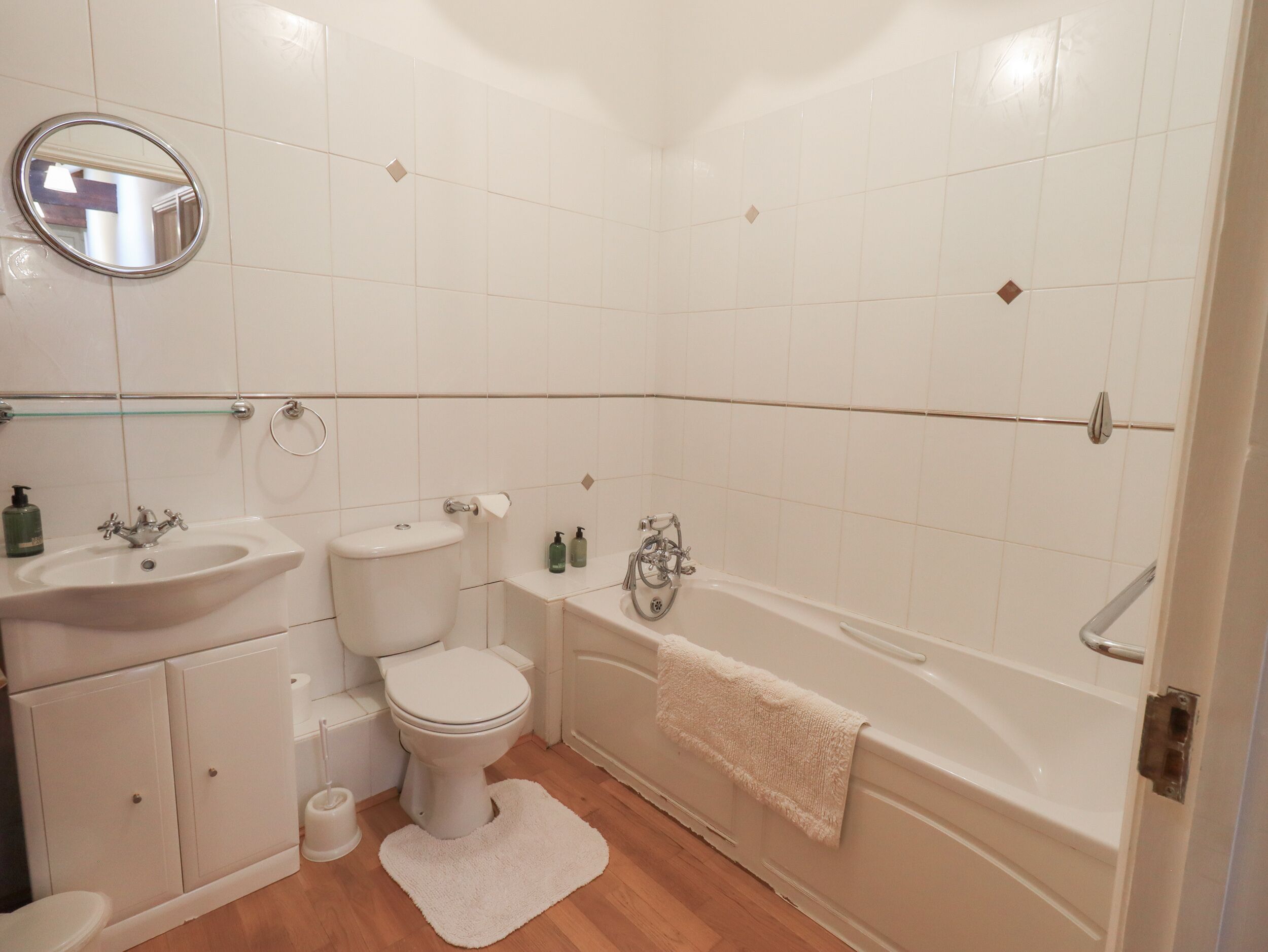 Cottage | Bathroom | Shower