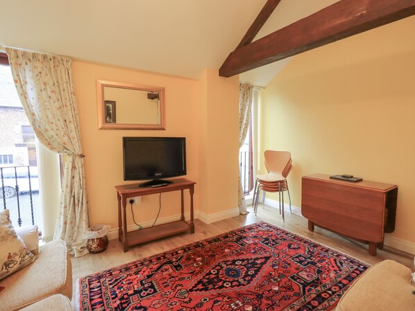 Cottage | Living area
