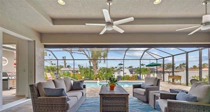Seaside Sunset Oasis Open Concept Pool House With Lanai & Private Fenced In Yard