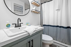 Bathroom - Feathered Nest (Big Bear Lake)