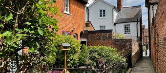 Historic 1Bd Cottage In Heart Of Farnham