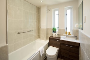 Apartment | Bathroom