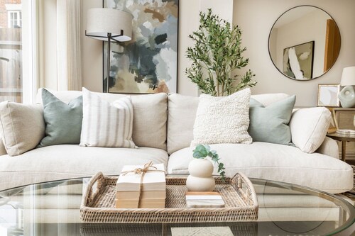 Stylish 3Bd Townhouse In Central Winchester