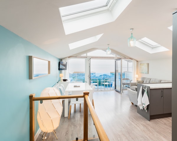 Seaside 3bd Retreat With Balcony & Stunning Views - Westward Ho!