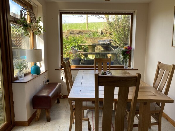 Cottage | Dining room