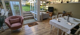 Modern 3B Eastbourne Retreat: Tranquil & Cozy Stay