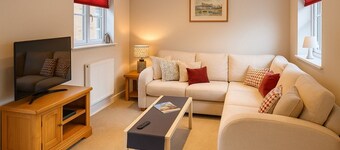 Elegant 2Bd Townhouse In Thirsk: Cozy & Stylish