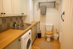 House | Bathroom