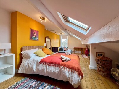 Charming 1880S 2Bd Haworth Home