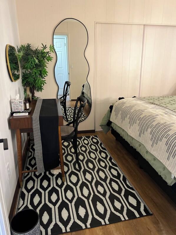 2 chambres, fer et planche à repasser, accès Internet, draps fournis