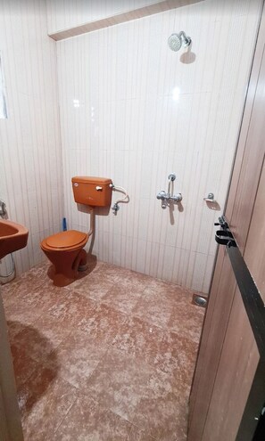 Deluxe Double Room, Patio | Bathroom