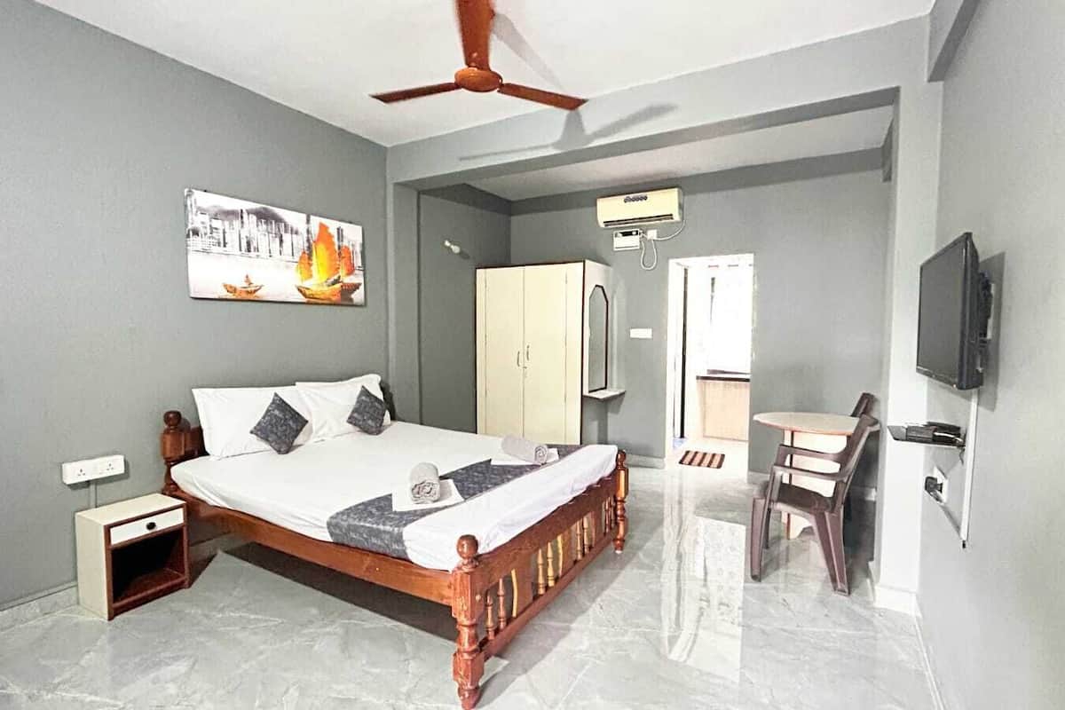 Deluxe Double Room, Patio | Free WiFi