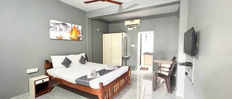 Deluxe-Doppelzimmer, Terrasse | Kostenloses WLAN