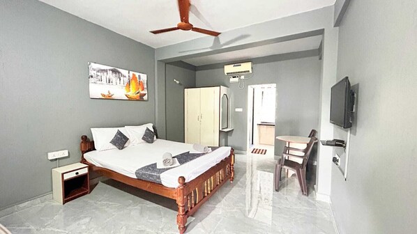 Deluxe Double Room, Patio | Free WiFi - Jackson's Beach House Calangute  (Calangute)