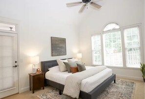 4 bedrooms, iron/ironing board, WiFi, bed sheets - Enchanting 4-bedroom house with AC in Pinehurst (Pinehurst)