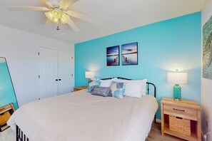 4 bedrooms, iron/ironing board, WiFi, bed sheets
