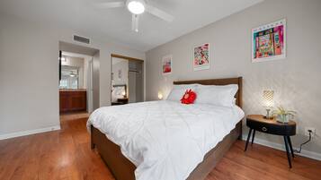 2 bedrooms, iron/ironing board, WiFi, bed sheets