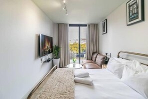 1 camera, ferro/asse da stiro, Wi-Fi, lenzuola