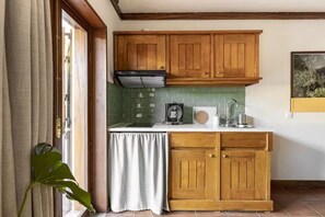 Apartment, Kitchenette, Lake View | Private kitchen