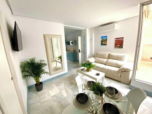 Private Villa with Pool & BBQ | Barcelona