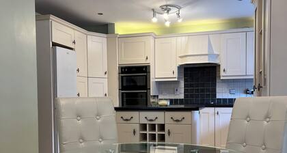 Wonderful 4-bedroom house in Newry Central