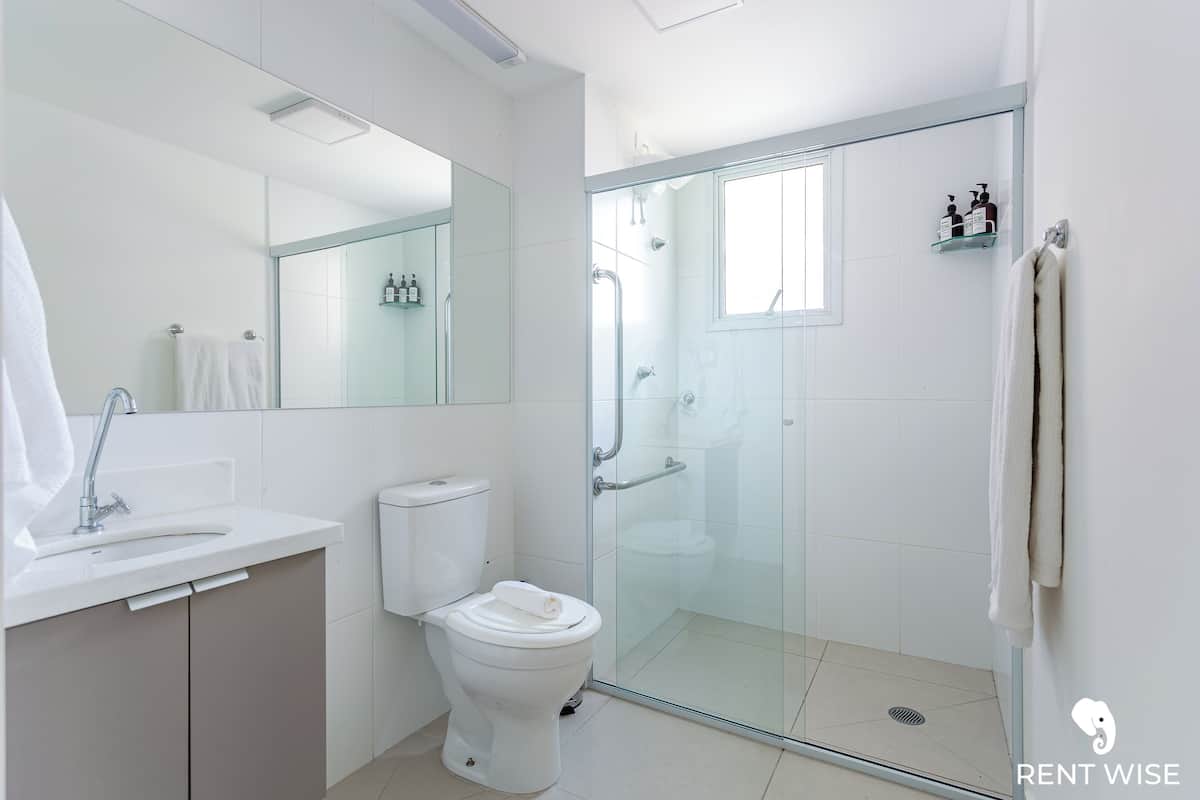 Economy Apartment, Balcony, City View | Bathroom | Shower, free toiletries, towels, soap
