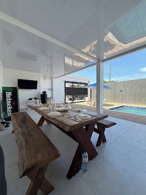 Outdoor dining
