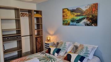 1 bedroom, soundproofing, iron/ironing board, WiFi