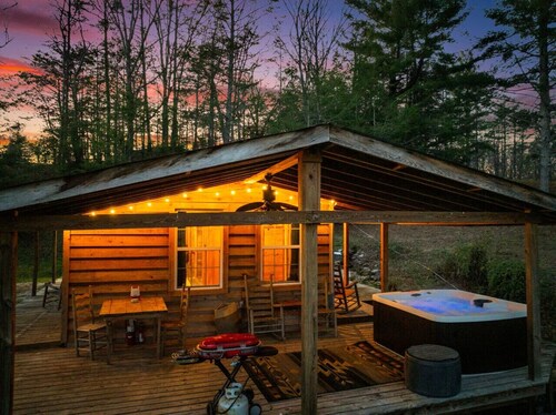 Stunning Views with Private Hot Tub