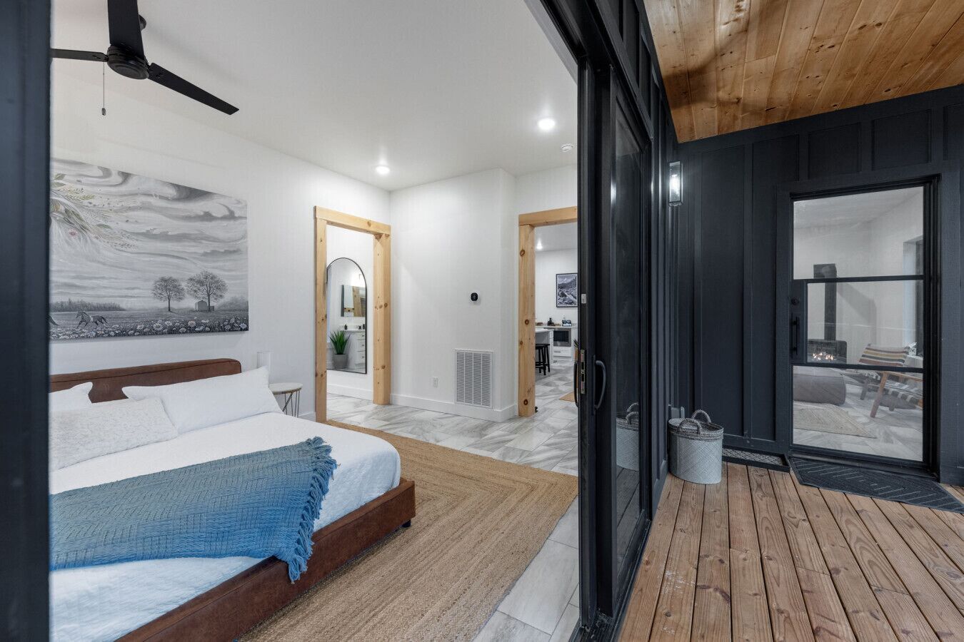 1 chambre, fer et planche à repasser, Wi-Fi gratuit, draps fournis