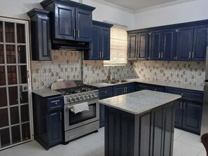 Oven, stovetop