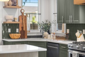 Microwave, oven, stovetop, dishwasher