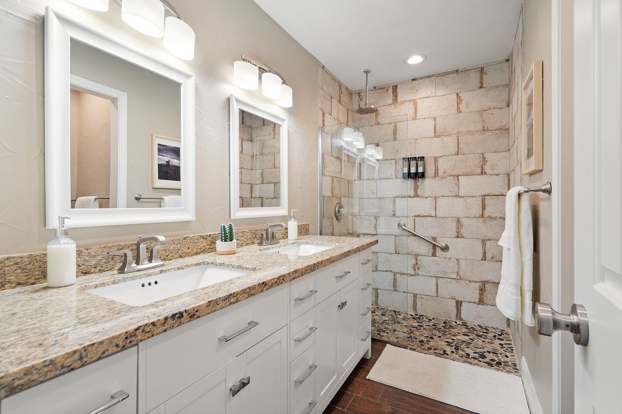 Towels, soap, toilet paper