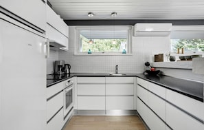 Fridge, dishwasher, coffee/tea maker - 2 bedroom beautiful home in Jerup (Jerup)