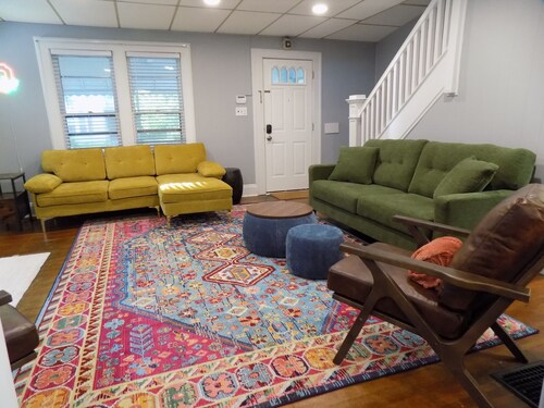 Lady Pilot, Old North Columbus - Lovely 3-bedroom home, steps to OSU!