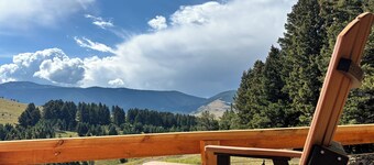 Peaceful Acres – Quiet Western Themed Retreat & Outdoor Fun