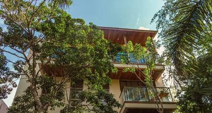 Santuario Apartments