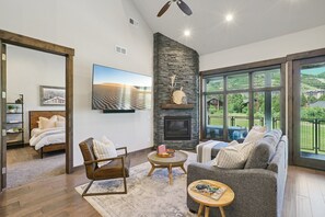TV connectée, cheminée