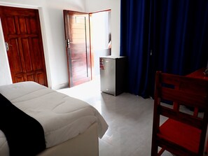 Comfort Double Room, Bay View | Laptop workspace, free WiFi