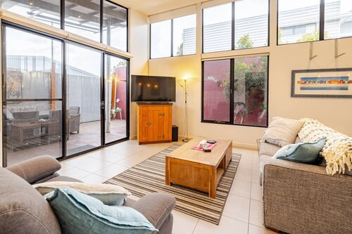 Pet Friendly, Flex Check-In/Out, Australiana Touch