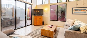 Pet Friendly, Flex Check-In/Out, Australiana Touch