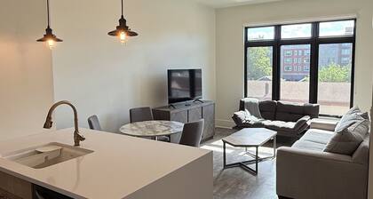 Refined Residences, Riverhead Charm