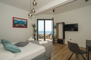 4 slaapkamers, een strijkplank/strijkijzer, wifi, beddengoed