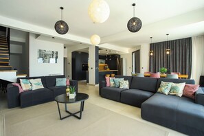 TV, fireplace - New, villa Bond Dubrovnik, beautiful sea view near beach with heated pool (Zaton)