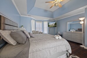 4 bedrooms, Internet, bed sheets -  Your Home away from Home. Luxurious 4 bedroom 2.5 bathroom. (Jonesboro)