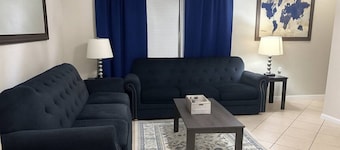 Enjoy easy access to everything from this centrally located place in the westend