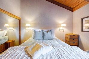5 chambres, fer et planche à repasser, Wi-Fi, draps fournis
